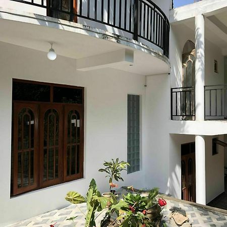 Miracle Villa Канди Экстерьер фото